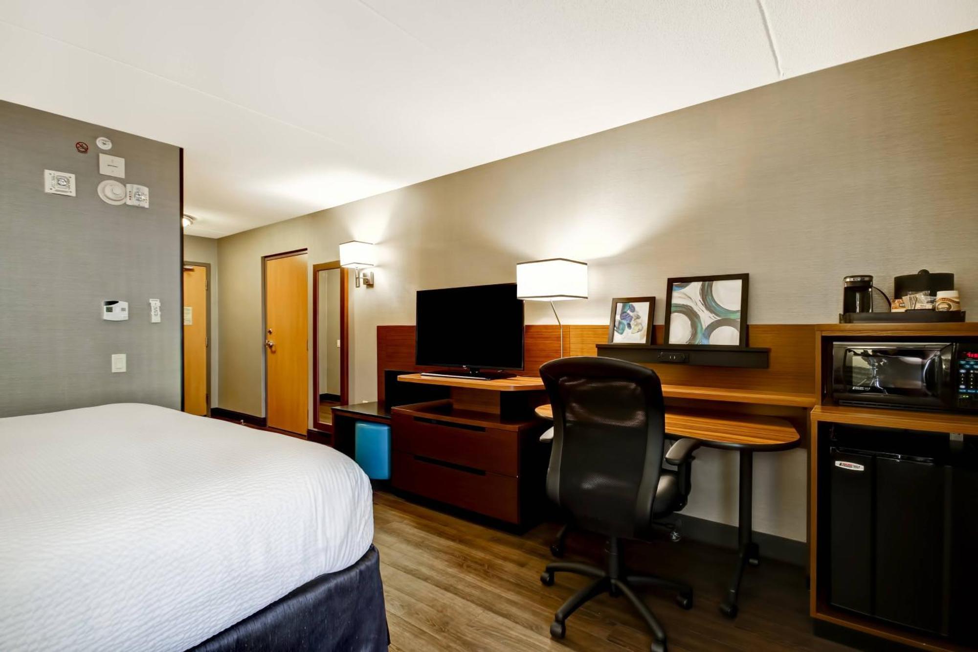Fairfield Inn & Suites By Marriott Гуэлф Экстерьер фото