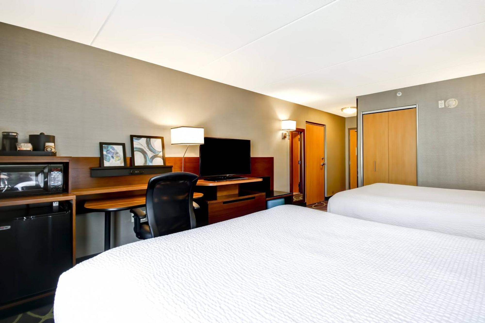 Fairfield Inn & Suites By Marriott Гуэлф Экстерьер фото